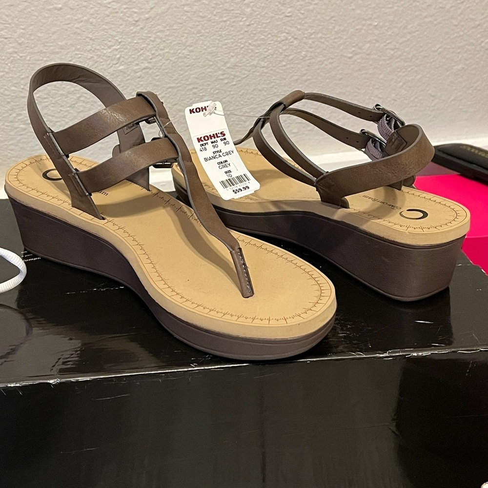 Grey sandle